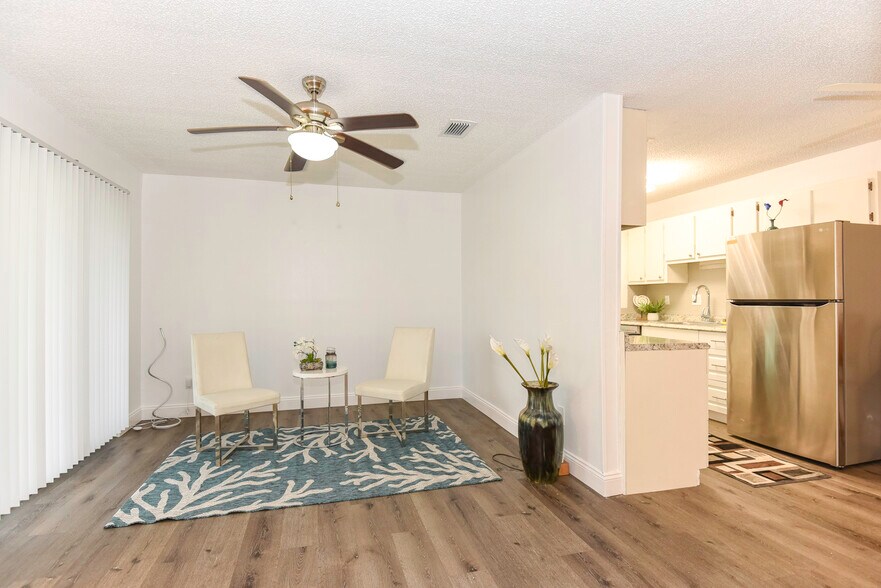 Building Photo - 1600 Big Tree Rd