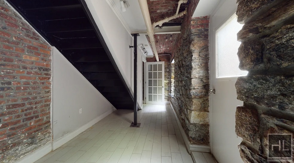 Building Photo - East 13th Street