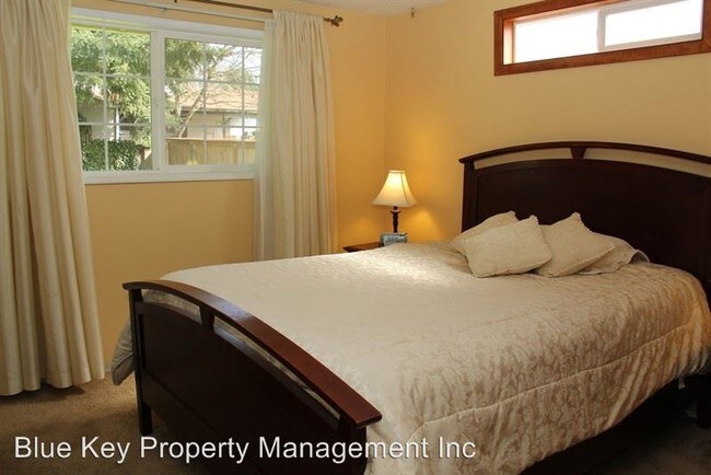 Building Photo - 3 br, 2 bath House - 5890 SW 203rd Ave