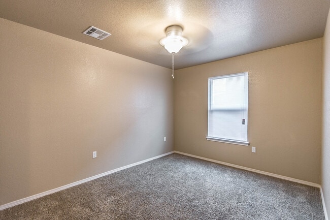 Building Photo - 10712 Blue Sage Cir