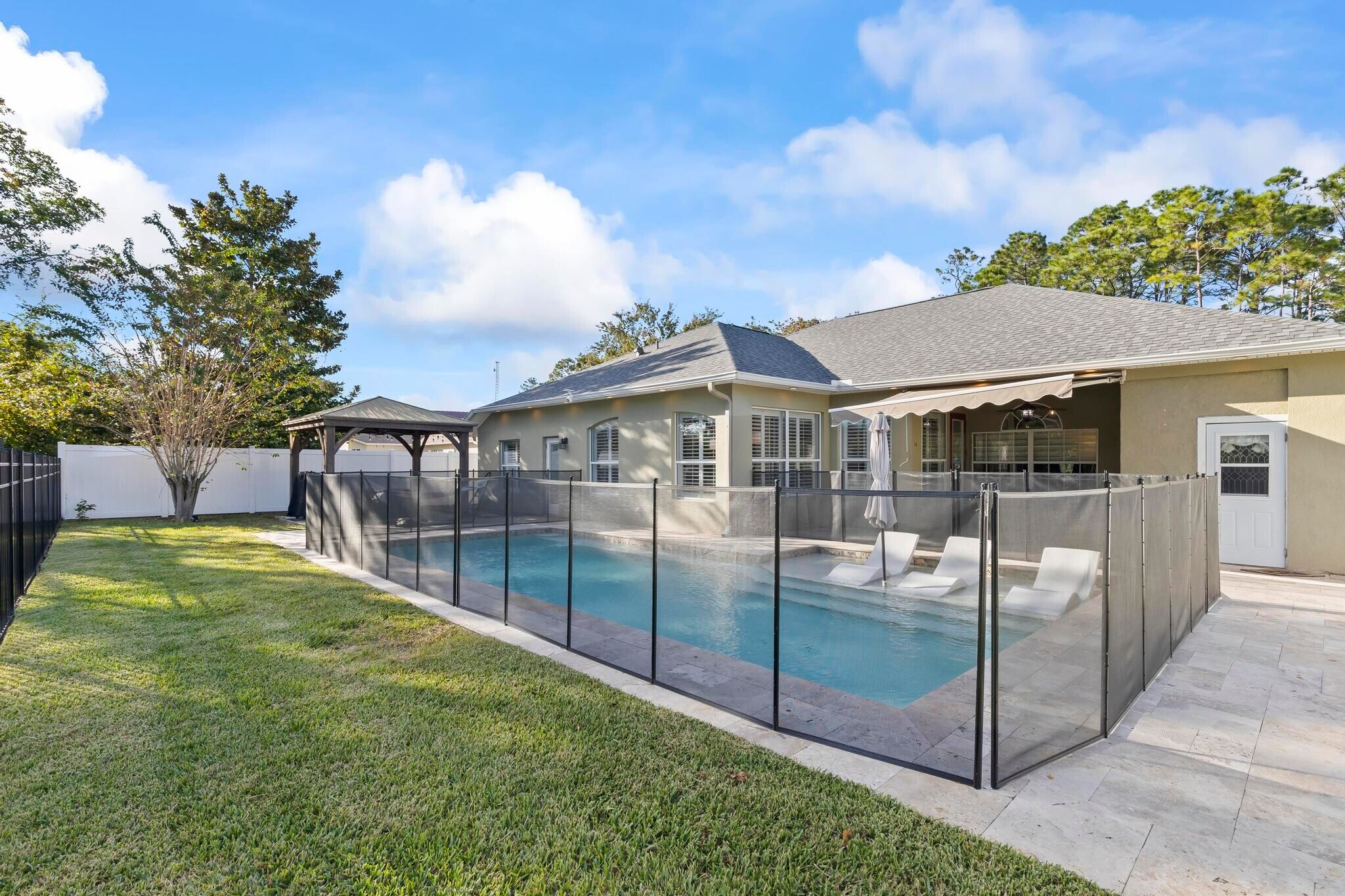 Building Photo - 7 Woodfield Dr