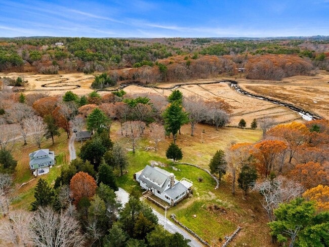 Building Photo - 2 Noahs Hl Wy