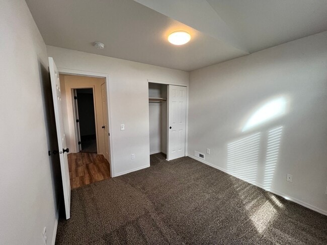 Building Photo - Fresh Paint and Flooring! Great Value and ...