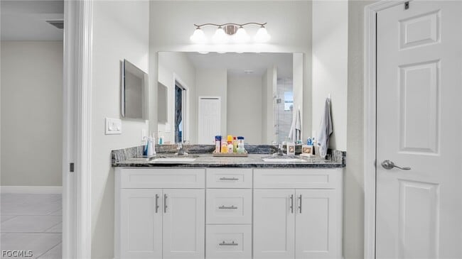 Building Photo - 221 Chiquita Blvd N