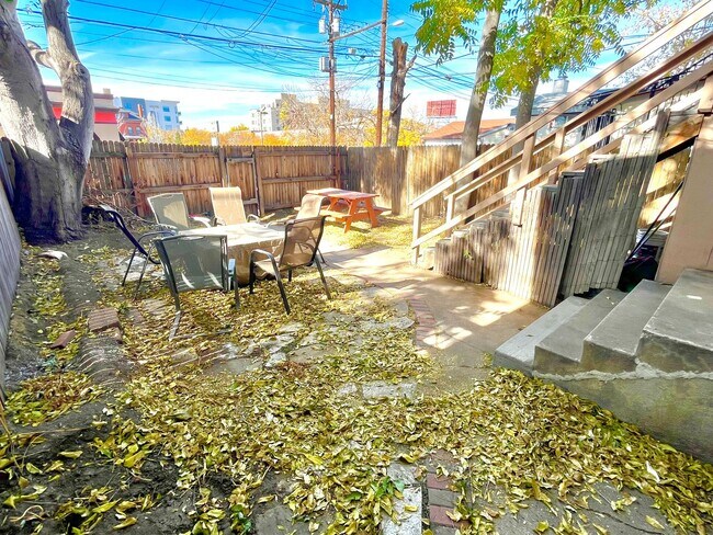 Building Photo - NEW LOW PRICE and Move in Special - Charming 2 bed 1 bath W/D in unit, free parking, renovated ki...