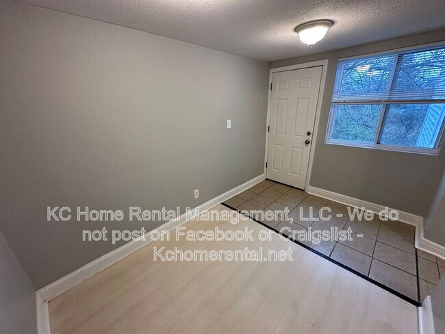 Building Photo - 4343 Myrtle Ave