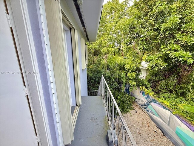 Building Photo - 521 NE 62nd St