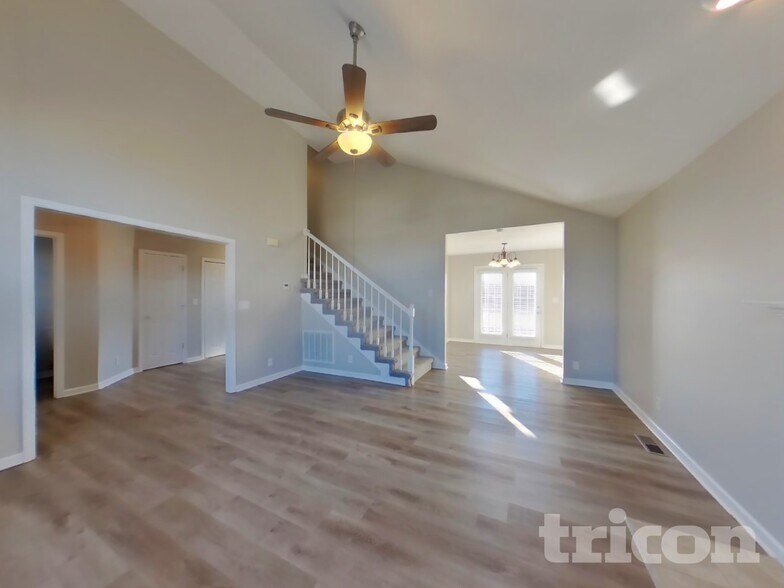 Building Photo - 1908 Sherman Court