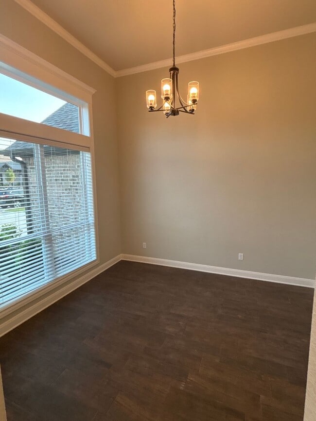 Building Photo - Beautiful South Tyler Rental in Royal Vista Estates!