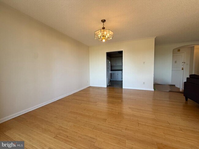 Building Photo - 5225 Pooks Hill Rd
