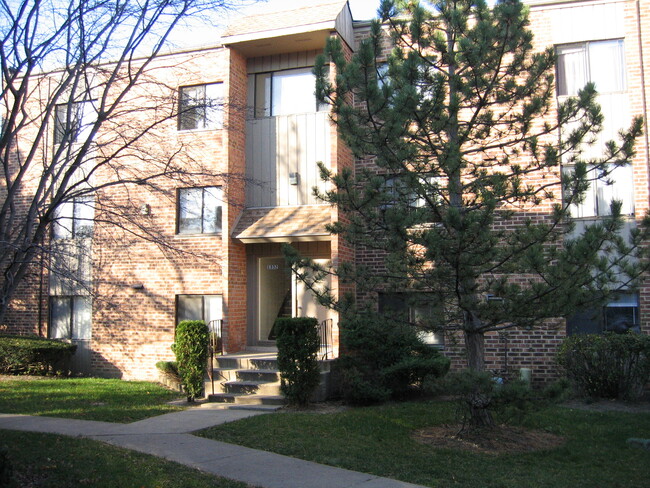 Exterior - 1332 E Ports O Call Dr