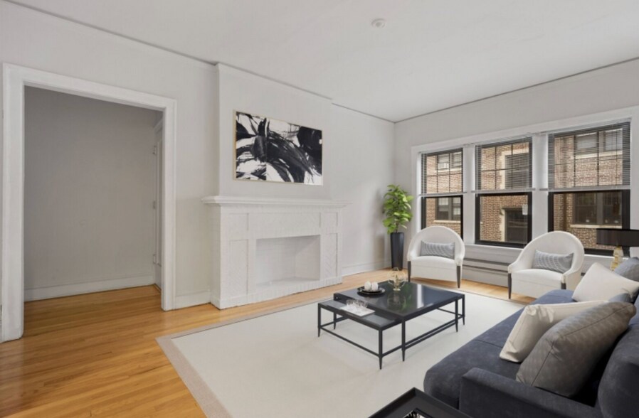 Building Photo - 1131 Oak Ave