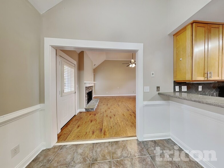 Building Photo - 71 Jefferson Dr