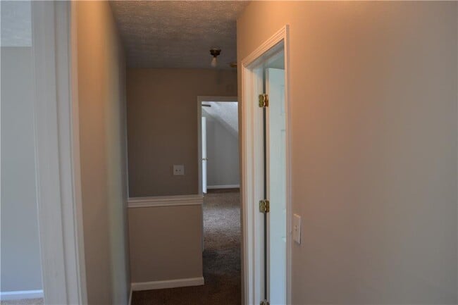 Building Photo - 1591 Willow Bend Way