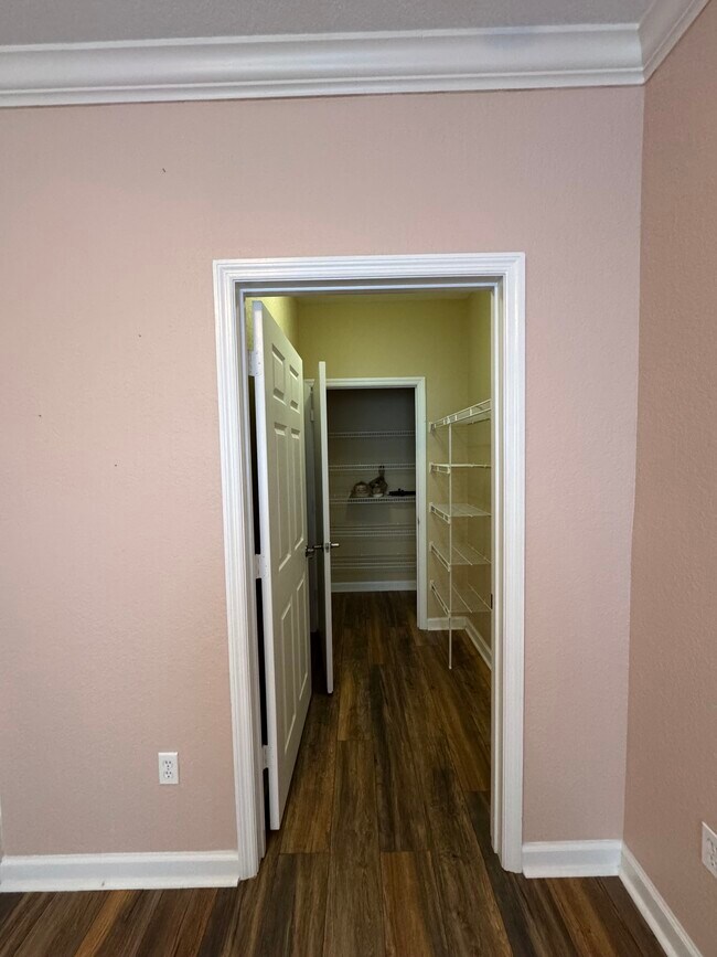 Building Photo - 1371 Tuscan Terrace