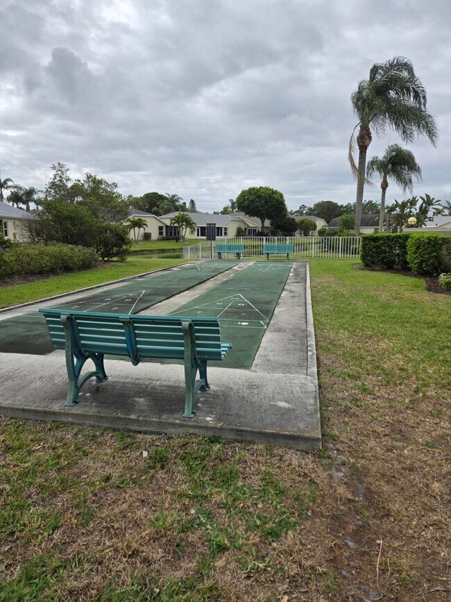 Building Photo - 4234 SE Home Way