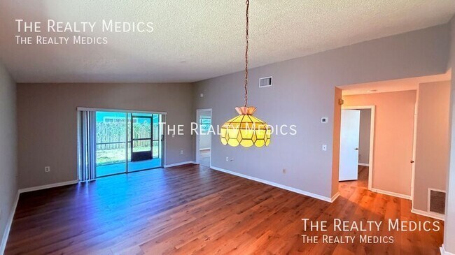Building Photo - 10609 Wyndcliff Dr