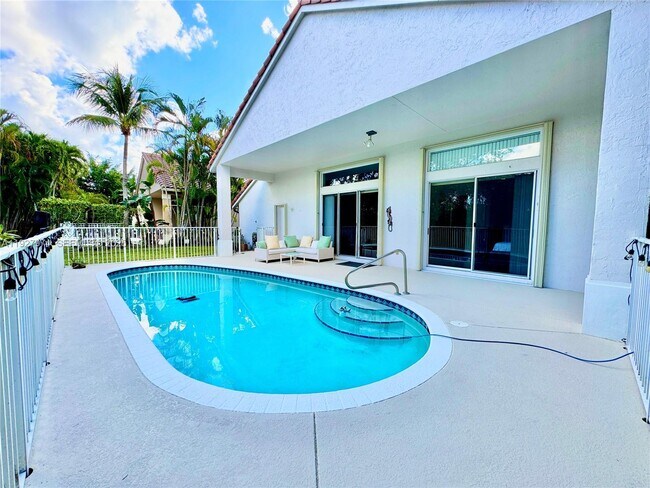 Building Photo - 19754 Dinner Key Dr