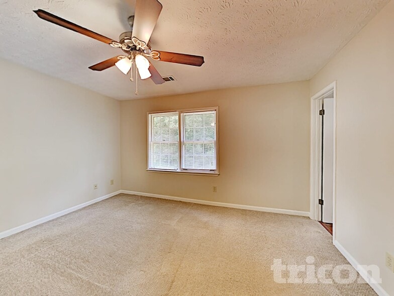 Building Photo - 740 Cedar Farms Dr