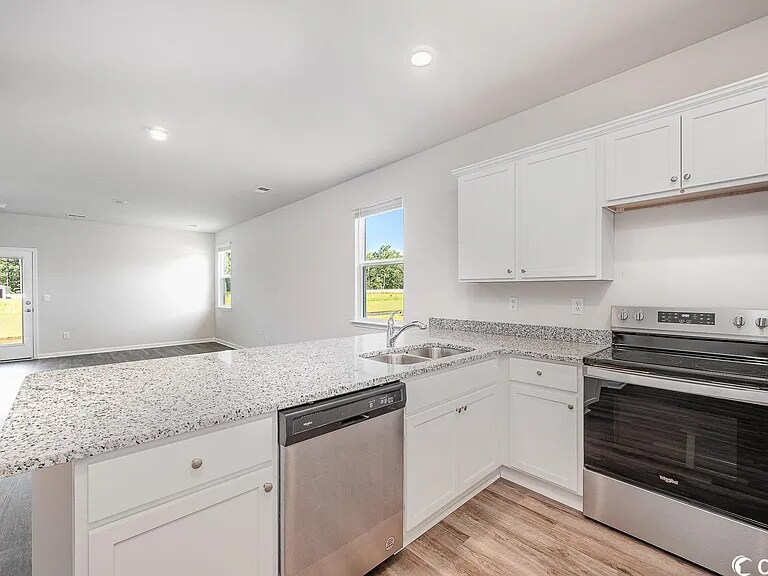 Building Photo - 170 Cassina Dr