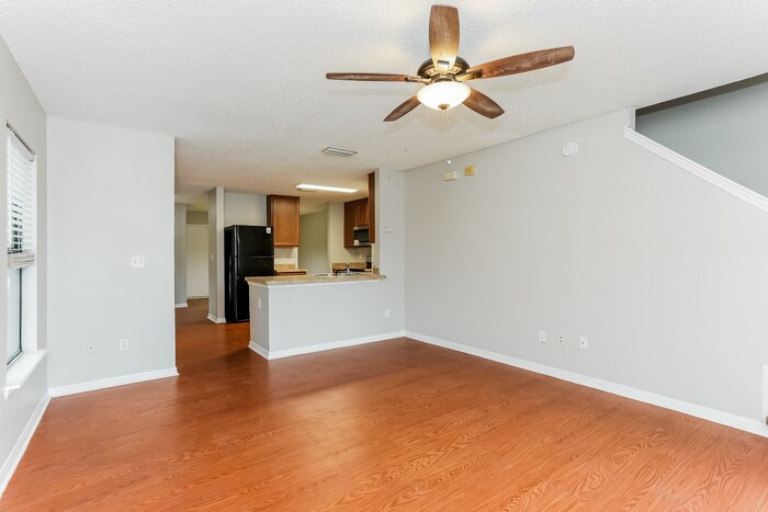 Building Photo - 4652 Playschool Dr