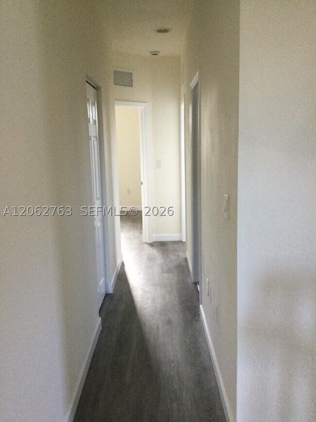 Building Photo - 17370 SW 153rd Ave