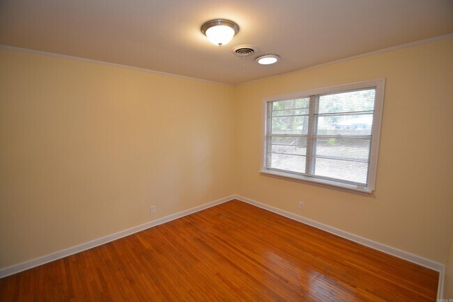 Building Photo - 5709 Windamere Dr