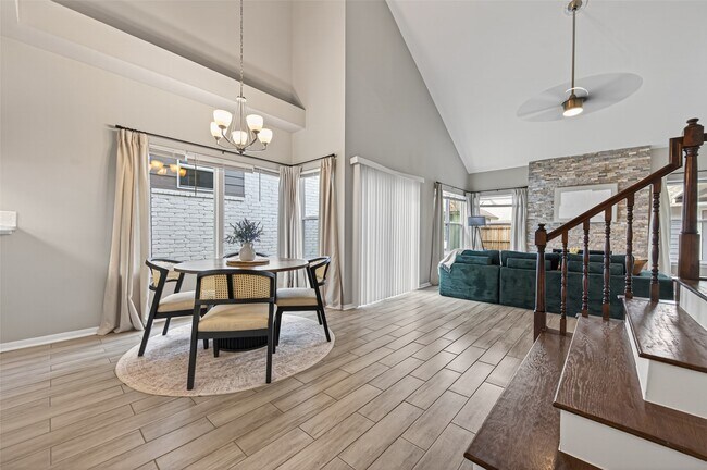 Building Photo - 6635 Queensclub Dr