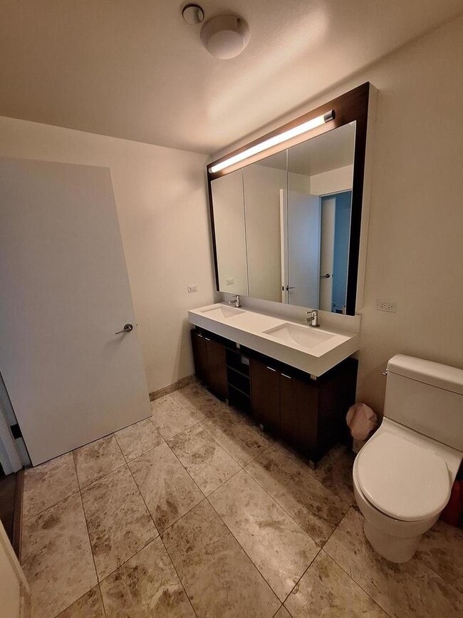 Building Photo - 500 N Lake Shore Dr