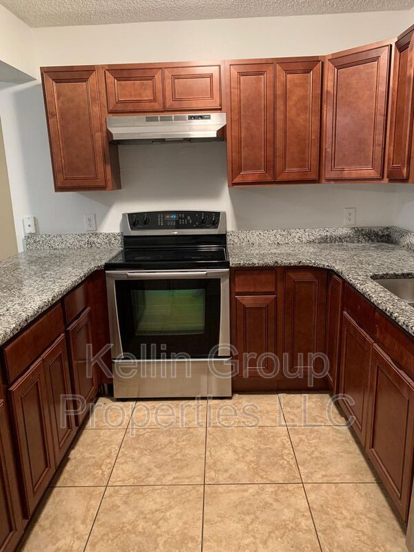Building Photo - 858 Fox Lake Dr