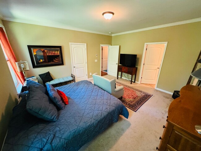 Building Photo - For Lease - 3 Bed, 2 Bath, 2445 sqft Home ...