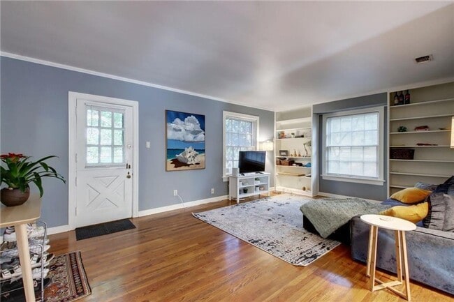 Building Photo - 2831 Pearl St