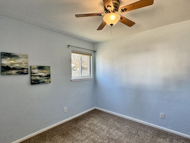 Building Photo - READY 08-26-25!! 3-Bedroom Ranch W/Fenced ...