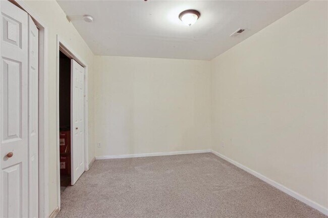 Building Photo - 1601 Tappahannock Trail
