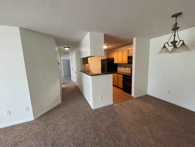 Building Photo - 404 Marigold Cir