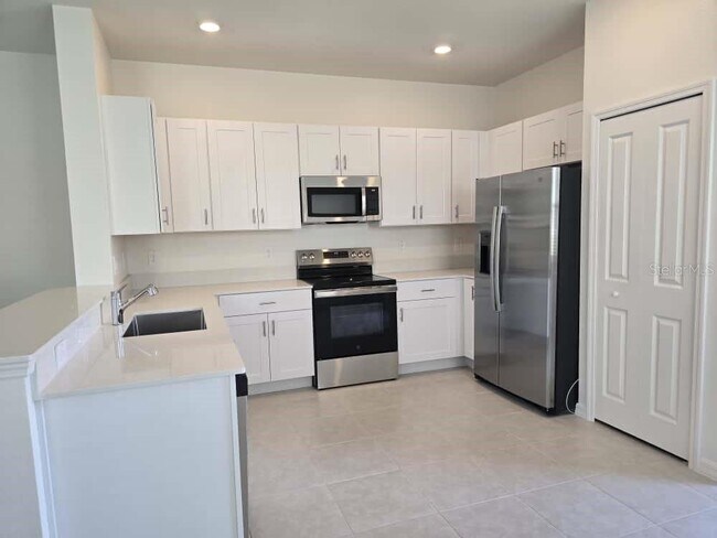 Building Photo - 10135 Trumpet Honeysuckle Wy