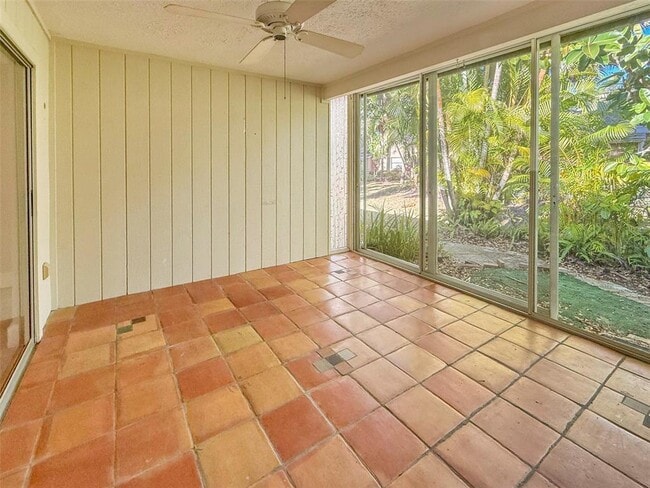 Building Photo - 4958 Village Garden Dr