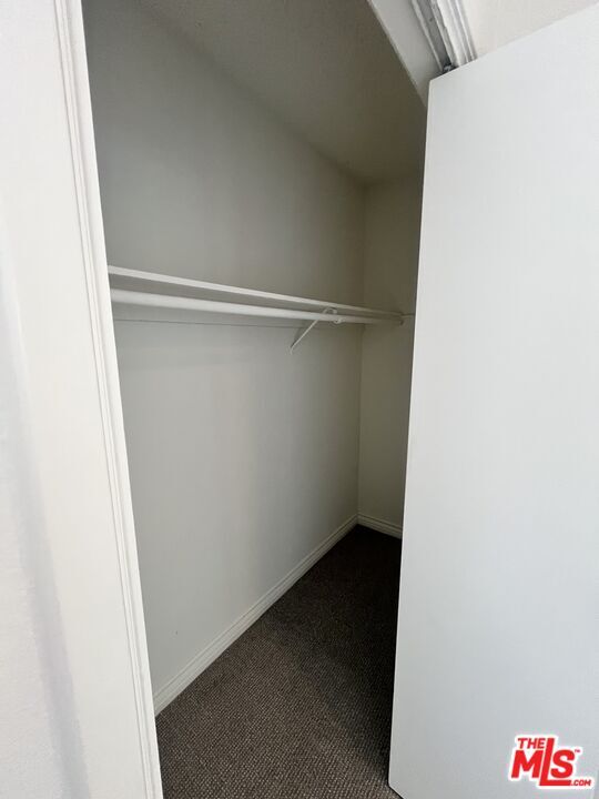 Building Photo - 443 S Gramercy Pl