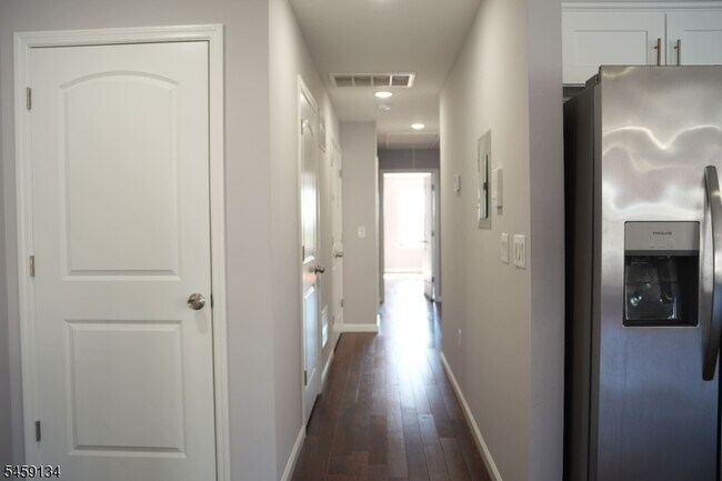 Building Photo - 168 Johnson Ave