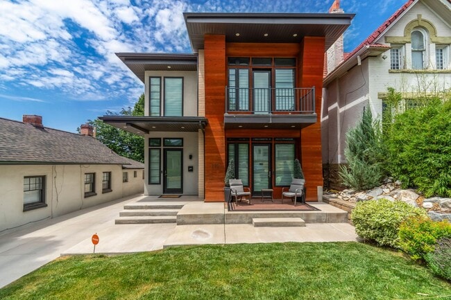 Building Photo - Fully Furnished Luxury Home In The Avenues