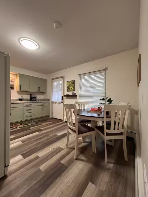 Building Photo - 206 Caroline Ave