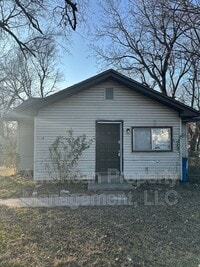 Building Photo - 1928 N Columbia Pl