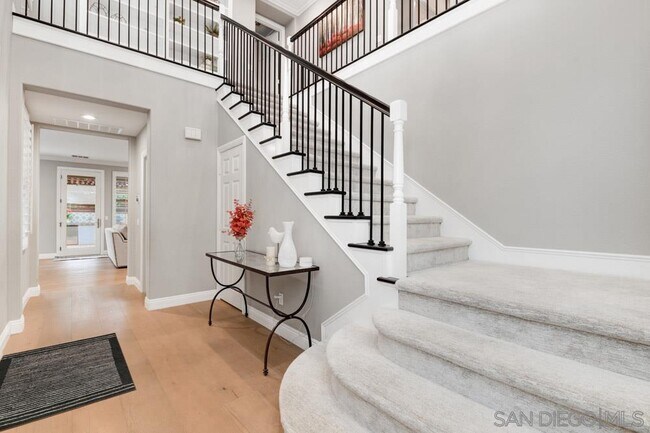 Building Photo - 15677 Via Montecristo