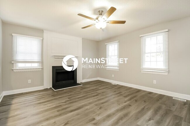 Building Photo - 3 Bedroom Pet-Friendly Home in RALEIGH, NC with Main Street Renewal