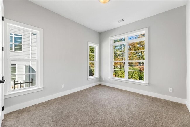 Building Photo - 2035 Parkside Ln