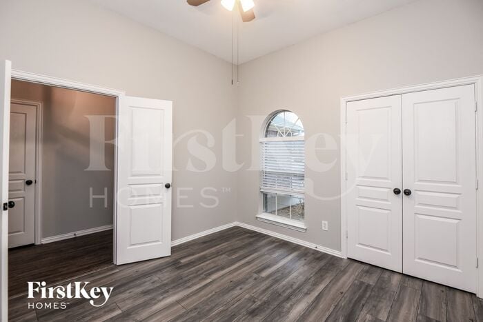 Building Photo - 233 Whitestone Wy