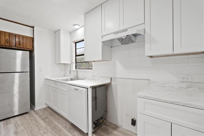 Building Photo - 23393 Nameless Rd