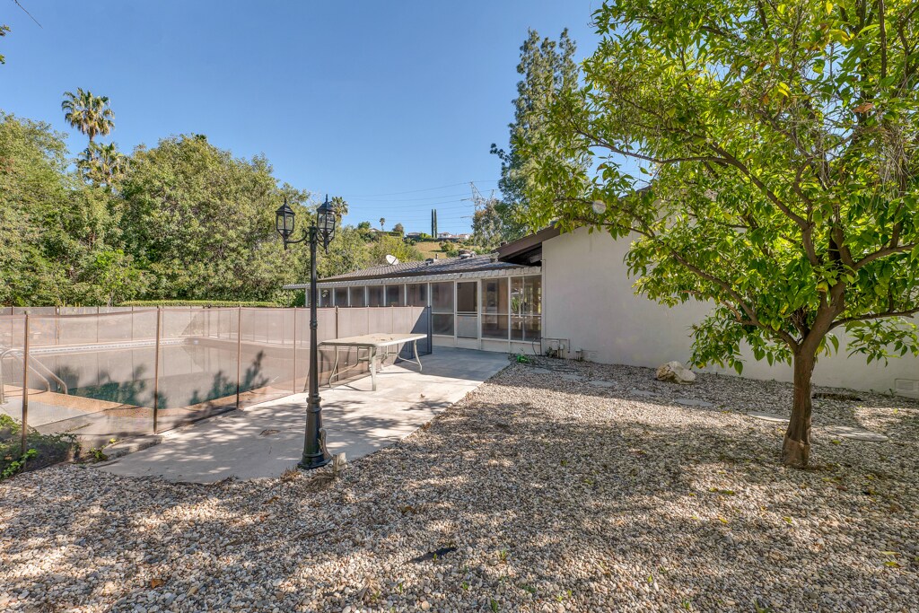 Building Photo - 4615 Arriba Dr