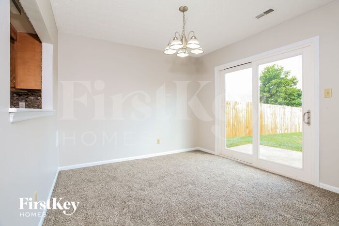 Building Photo - 825 Walton Ct