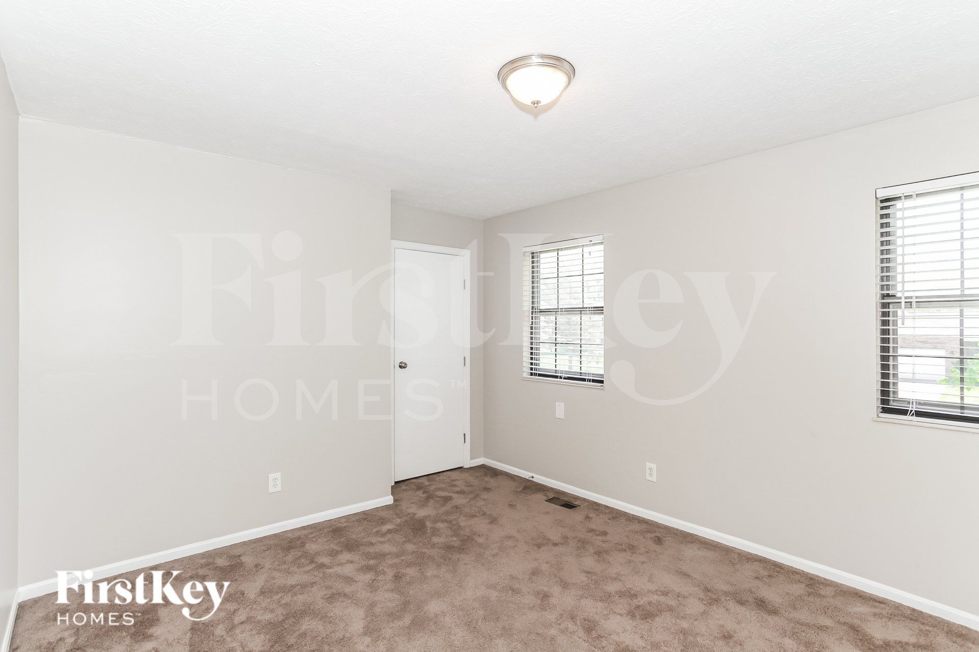 Building Photo - 3938 Schroeder Dr